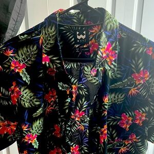 Men’s WXYZ Short Sleeve Button Down